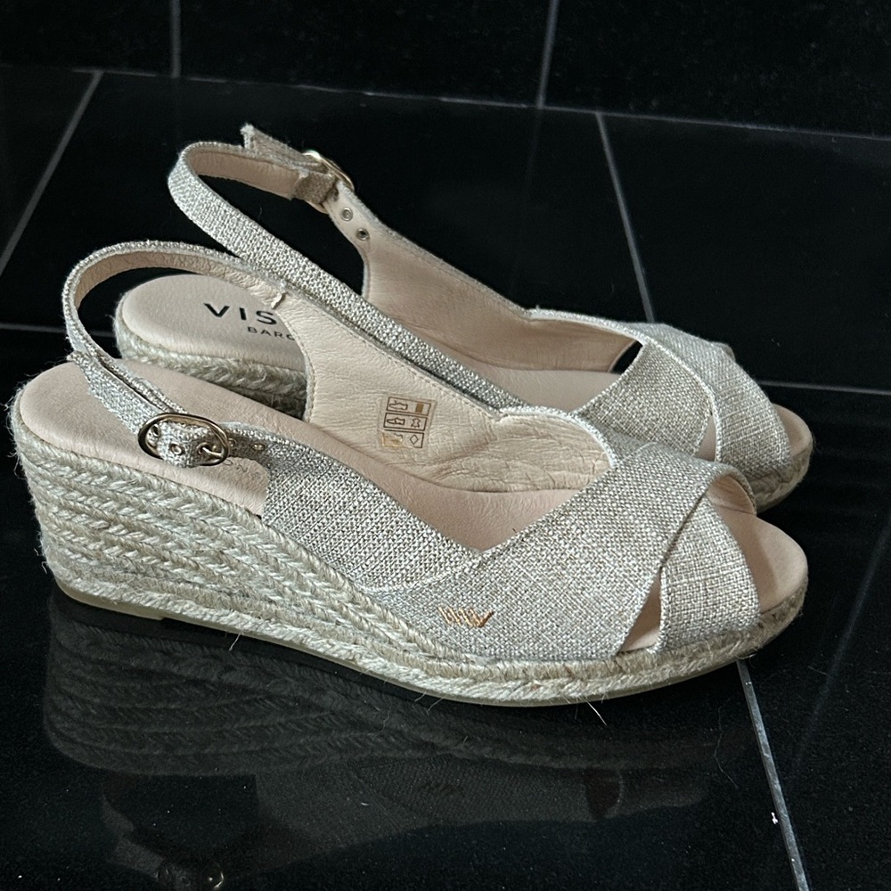 NWOT Viscata Llansa Canvas Wedges Beige Size 9 - Picture 3 of 9